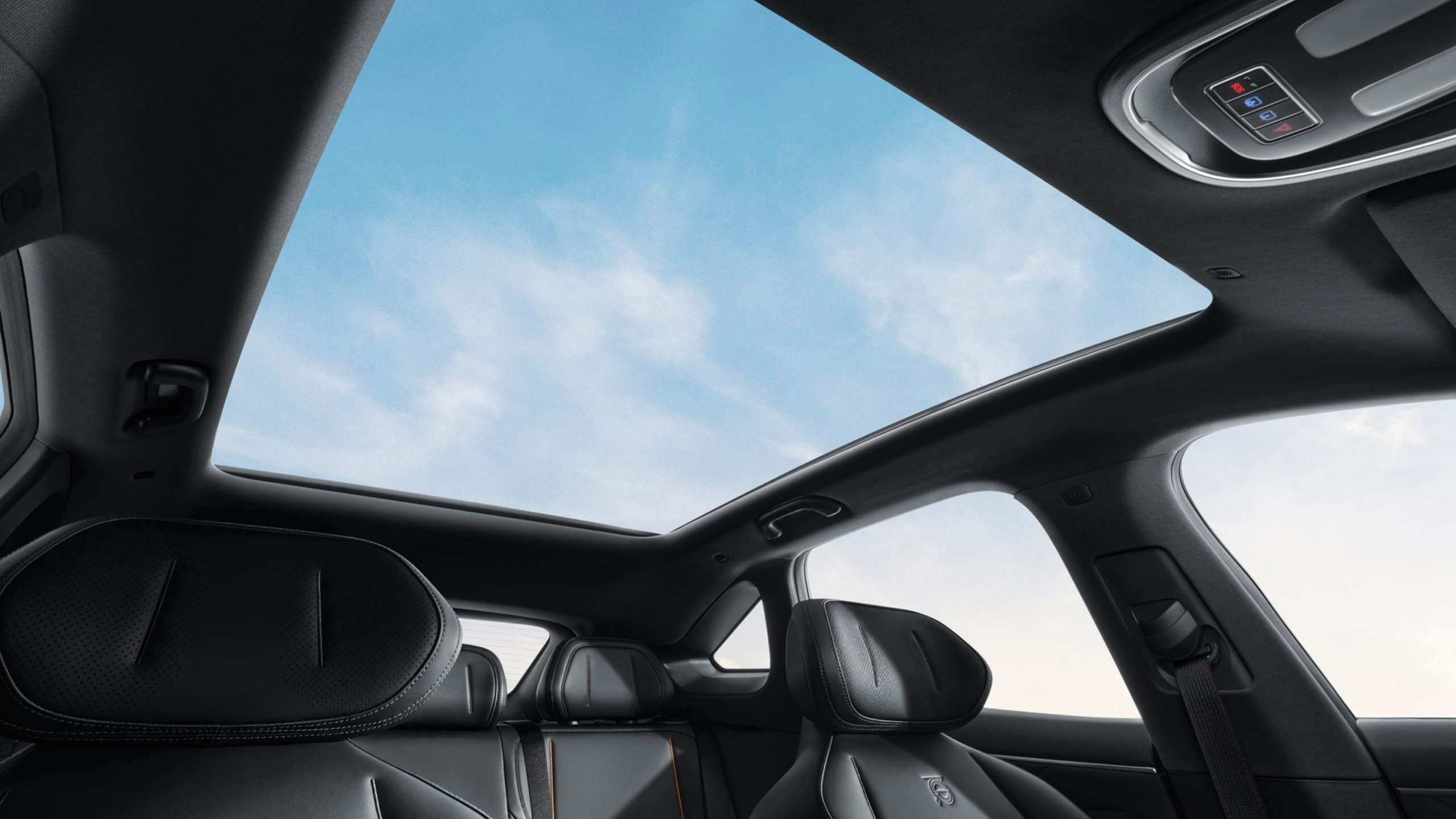 S07 inside S07 inside - skylight